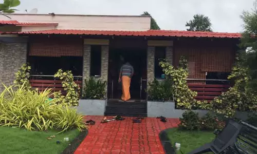 ஆசிரியர் வீட்டில் 44 பவுன் நகை கொள்ளை