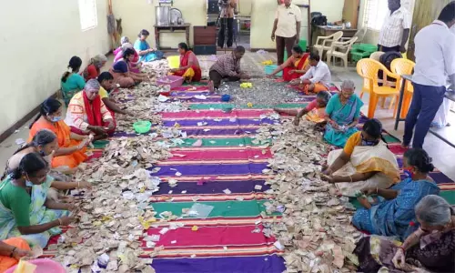 சேலம்: கோட்டை மாரியம்மன் கோவிலில் ரூ.11 லட்சம் உண்டியல் காணிக்கை சேலம்: கோட்டை மாரியம்மன் கோவிலில் ரூ.11 லட்சம் உண்டியல் காணிக்கை