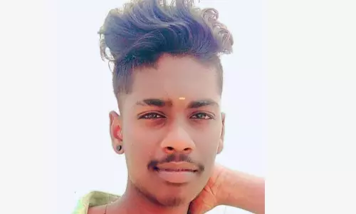 திண்டிவனம் அருகே சாலை விபத்தில்    மூளைச்சாவு அடைந்த கல்லூரி மாணவரின் உடல் உறுப்புகள் தானம்    ஆம்புலன்சுகள் மூலம் சென்னை, கேரளாவிற்கு கொண்டு செல்லப்பட்டது