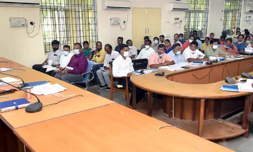 வருவாய்த்துறை அலுவலர்களுக்கான ஆய்வு கூட்டம் வருவாய்த்துறை அலுவலர்களுக்கான ஆய்வு கூட்டம்