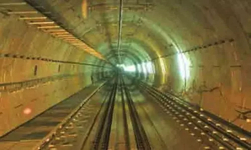 ஜார்கண்டில் ரெயில்வே சுரங்கப்பாதை இடிந்து 4 தொழிலாளர்கள் உயிரிழப்பு ஜார்கண்டில் ரெயில்வே சுரங்கப்பாதை இடிந்து 4 தொழிலாளர்கள் உயிரிழப்பு