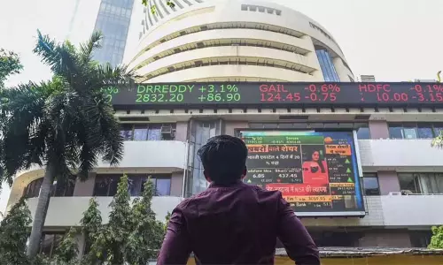 அமெரிக்க டாலருக்கு நிகரான இந்திய ரூபாயின் மதிப்பு 7 காசுகள் உயா்வு