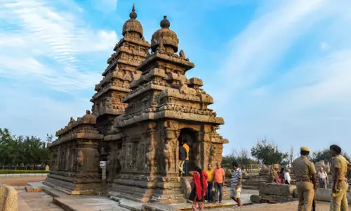 செஸ் ஒலிம்பியாட் போட்டி நடைபெறும் நாட்களில் மாமல்லபுரத்துக்கு சுற்றுலா பயணிகள் வர தடை இல்லை - ஆர்.டி.ஓ. தகவல் செஸ் ஒலிம்பியாட் போட்டி நடைபெறும் நாட்களில் மாமல்லபுரத்துக்கு சுற்றுலா பயணிகள் வர தடை இல்லை - ஆர்.டி.ஓ. தகவல்