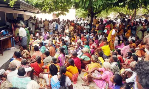 மாற்றுத் திறனாளிகளுக்கு அடையாள அட்டை வழங்கும் சிறப்பு முகாம் மாற்றுத் திறனாளிகளுக்கு அடையாள அட்டை வழங்கும் சிறப்பு முகாம்