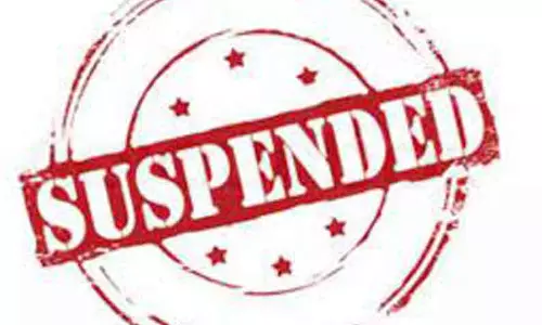 அரசு மாணவர் விடுதி வார்டன் பணியிடை நீக்கம்