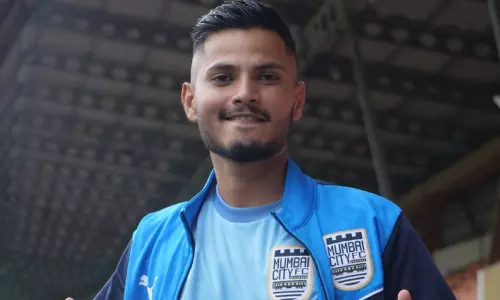 ஐ.எஸ்.எல் கால்பந்து : மும்பை அணியில் இணைந்த சஞ்சீவ் ஸ்டாலின்