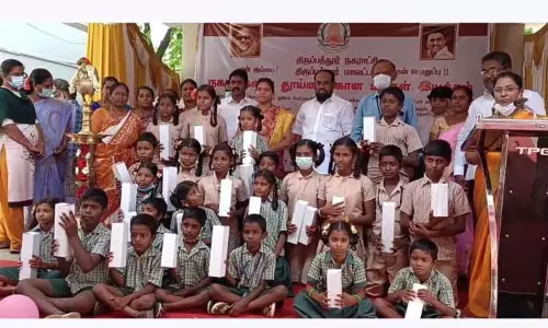 பேச்சு, கட்டுரை போட்டிகளில் வெற்றி பெற்ற மாணவ-மாணவிகளுக்கு பரிசு