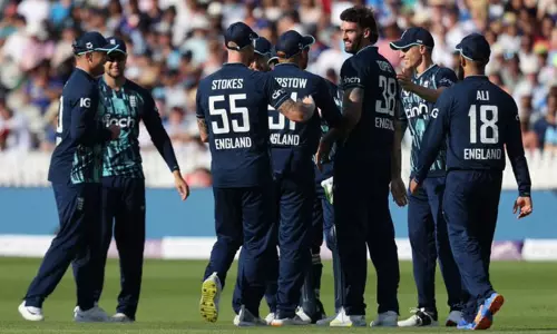 6 விக்கெட்டுகளை வீழ்த்திய ரீஸ் டாப்லே: 100 ரன்கள் வித்தியாசத்தில் இங்கிலாந்து அணி வெற்றி