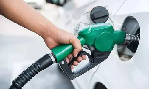 ஜூலை 15: சென்னையில் இன்றைய பெட்ரோல், டீசல் விலை நிலவரம்..! ஜூலை 15: சென்னையில் இன்றைய பெட்ரோல், டீசல் விலை நிலவரம்..!