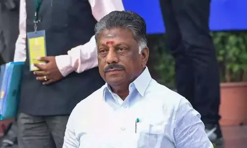 முன்னாள் முதல் அமைச்சர் ஓ.பன்னீர் செல்வத்துக்கு கொரோனா தொற்று உறுதி முன்னாள் முதல் அமைச்சர் ஓ.பன்னீர் செல்வத்துக்கு கொரோனா தொற்று உறுதி