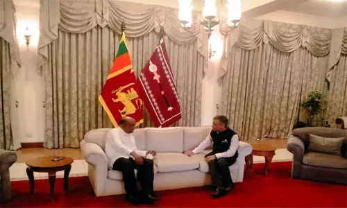 இலங்கை சபாநாயகர் உடன் இந்திய தூதர் சந்திப்பு
