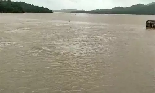 துங்கபத்ரா அணையில் வினாடிக்கு 1.44 லட்சம் கனஅடி நீர் திறப்பு துங்கபத்ரா அணையில் வினாடிக்கு 1.44 லட்சம் கனஅடி நீர் திறப்பு