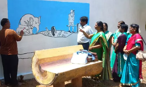 வெங்கட்டா நகர் பூங்காவில் சுவர் ஓவியம்