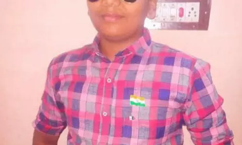 பாண்டமங்கலத்தில்  பள்ளி மாணவர் தூக்குப்போட்டு தற்கொலை