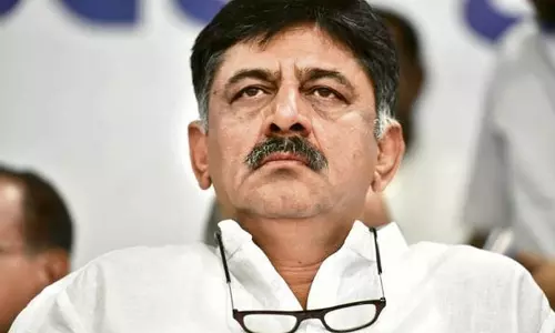 பா.ஜனதா அரசு ஊழலில் மட்டுமே கவனம் செலுத்துவதால் மாநில மக்களுக்கு எந்த நியாயமும் கிடைக்காது- டி.கே.சிவக்குமார் பா.ஜனதா அரசு ஊழலில் மட்டுமே கவனம் செலுத்துவதால் மாநில மக்களுக்கு எந்த நியாயமும் கிடைக்காது- டி.கே.சிவக்குமார்