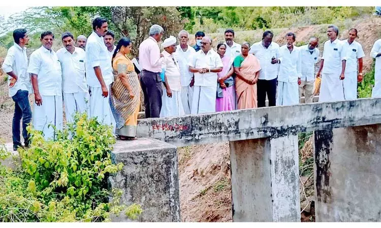 ரூ.26½ கோடியில் நடைபெறும் நந்தன் கால்வாய் திட்ட பணிகளை அமைச்சர் செஞ்சி மஸ்தான் ஆய்வு ரூ.26½ கோடியில் நடைபெறும் நந்தன் கால்வாய் திட்ட பணிகளை அமைச்சர் செஞ்சி மஸ்தான் ஆய்வு