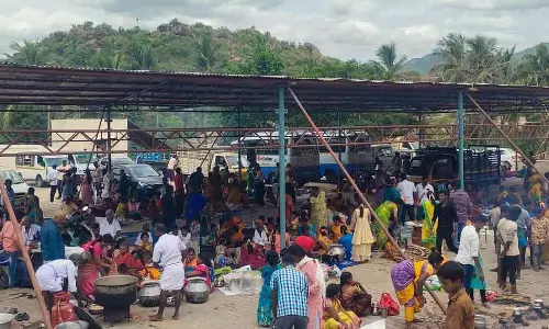 அம்மன் கோவில்களில் சிறப்பு பூஜைகள்