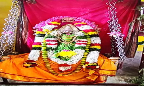 கோவில்களில் ஆடி மாத ஊஞ்சல் வழிபாடு