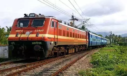 சீசன் டிக்கெட் எடுத்து மெமு ரெயிலில் பயணிக்கலாம்