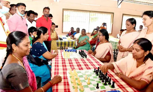 பெண்களுக்கான செஸ் போட்டி