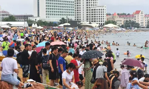 சீனாவில் கடும் வெப்பம் அலை எச்சரிக்கை; 90 கோடி பேர் பாதிக்கப்பட வாய்ப்பு