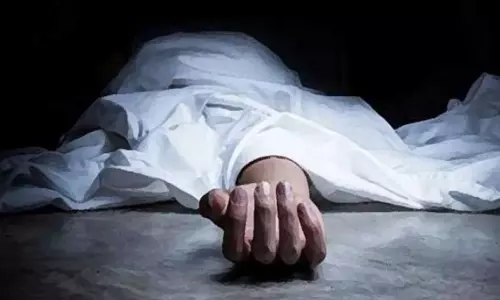 காஷ்மீர்: எல்லை கட்டுப்பாட்டு கோடு பகுதியில் எறிகுண்டு வெடித்து 2 வீரர்கள் உயிரிழப்பு காஷ்மீர்: எல்லை கட்டுப்பாட்டு கோடு பகுதியில் எறிகுண்டு வெடித்து 2 வீரர்கள் உயிரிழப்பு