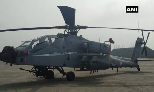 அகஸ்டா வெஸ்ட்லேண்ட் ஹெலிகாப்டர் ஊழல் வழக்கில் முன்னாள் விமானப்படை அதிகாரிகளுக்கு டெல்லி கோர்ட்டு சம்மன் அகஸ்டா வெஸ்ட்லேண்ட் ஹெலிகாப்டர் ஊழல் வழக்கில் முன்னாள் விமானப்படை அதிகாரிகளுக்கு டெல்லி கோர்ட்டு சம்மன்