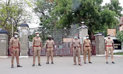 விடுமுறை அளித்த 30 தனியார் பள்ளிகளிடம் விளக்கம் கேட்கப்படும்