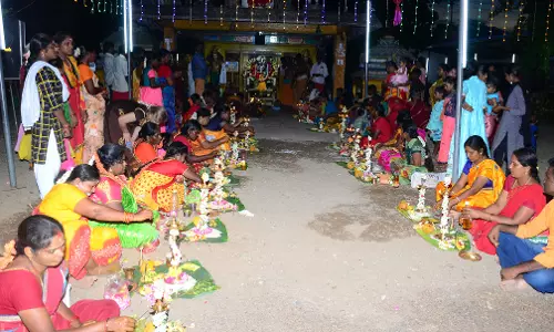 பெரியநாயகி அம்மன் கோவிலில் விளக்குபூஜை