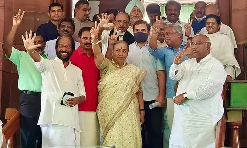 இந்திய அரசியலமைப்பிற்கு அச்சமின்றி சேவை செய்வதே எனது ஒரே கடமை - துணை ஜனாதிபதி வேட்பாளர் மார்கரெட் ஆல்வா இந்திய அரசியலமைப்பிற்கு அச்சமின்றி சேவை செய்வதே எனது ஒரே கடமை - துணை ஜனாதிபதி வேட்பாளர் மார்கரெட் ஆல்வா