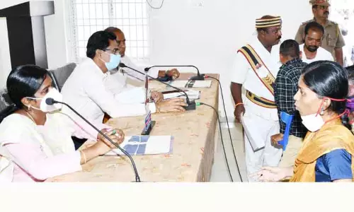 பொதுமக்கள் குறை தீர்க்கும் கூட்டம் பொதுமக்கள் குறை தீர்க்கும் கூட்டம்