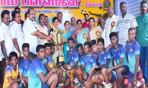 மாவட்ட அளவிலான கையுந்து பந்து போட்டி