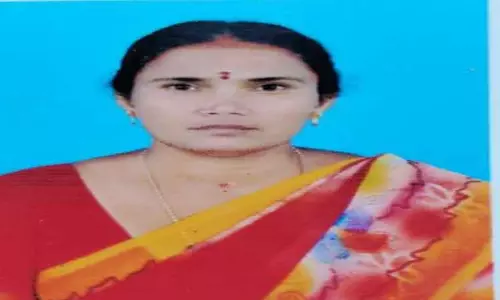 வால்பாறையில் பரிதாபம்: மின்சாரம் தாக்கி சத்துணவு பெண் அமைப்பாளர் பலி- காப்பாற்ற முயன்ற கணவர் படுகாயம்