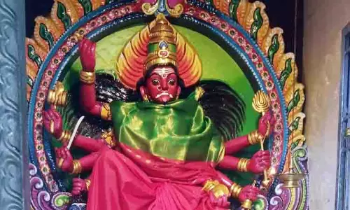 செங்காளியம்மன் வீதி உலா