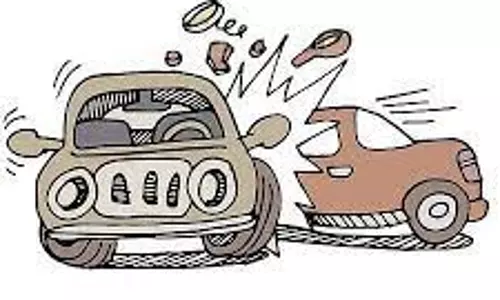 அதிவேகமாக செல்லும் கனரக வாகனங்களால் விபத்து ஏற்படும் அபாயம்