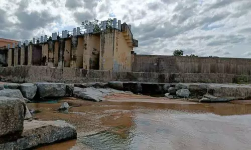 வெள்ளத்தில் அடித்து செல்லப்பட்ட பொன்னை ஆறு தடுப்பணையின் தரைதளம் சீரமைக்கப்படுமா?