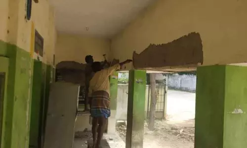 தினத்தந்தி செய்தி எதிரொலி காரணமாக தொப்பம்பட்டி பள்ளியில் பராமரிப்பு பணி