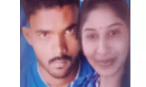 தலையை துண்டித்து நர்சிங் மாணவி படுகொலை -  ரத்தம் சொட்ட, சொட்ட தலையுடன் போலீஸ் நிலையம் வந்த வாலிபர்