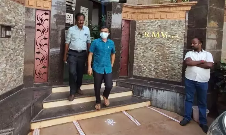 மதுரையில் 10 இடங்களில் 2வது நாளாக வருமான வரித்துறை சோதனை மதுரையில் 10 இடங்களில் 2வது நாளாக வருமான வரித்துறை சோதனை