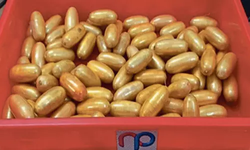 சென்னை விமான நிலையத்தில் ரூ.8¾ கோடி ஹெராயின் பறிமுதல் - துபாயில் இருந்து வயிற்றுக்குள் மறைத்து கடத்தி வந்தவர் கைது