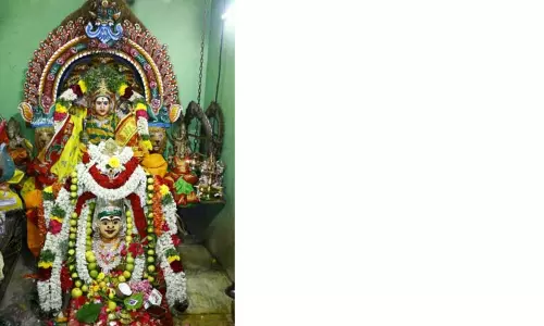 கோவில்களில் சிறப்பு பூஜை கோவில்களில் சிறப்பு பூஜை