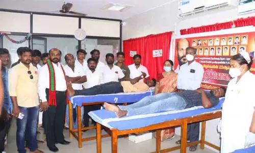 தமிழக மக்கள் முன்னேற்ற கழகத்தினர் ரத்ததானம்