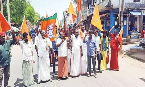 பா.ஜ.க., இந்து அமைப்பினர் சாலை மறியல் பா.ஜ.க., இந்து அமைப்பினர் சாலை மறியல்