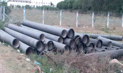 மானூர் கூட்டு குடிநீர் திட்ட குழாய்கள் பதிக்கும் பணி தொடங்கப்படுமா? மானூர் கூட்டு குடிநீர் திட்ட குழாய்கள் பதிக்கும் பணி தொடங்கப்படுமா?