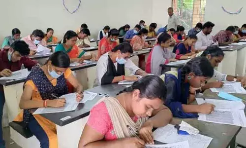 நாளை குரூப் 4 தேர்வு ; தேர்வர்கள் பின்பற்றவேண்டிய நடைமுறைகள் வெளியீடு : முகக்கவசம் கட்டாயம் நாளை குரூப் 4 தேர்வு ; தேர்வர்கள் பின்பற்றவேண்டிய நடைமுறைகள் வெளியீடு : முகக்கவசம் கட்டாயம்