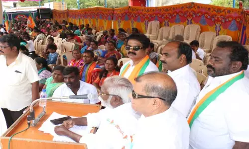 பா.ஜனதா கட்சியினர் ஆர்ப்பாட்டம் பா.ஜனதா கட்சியினர் ஆர்ப்பாட்டம்