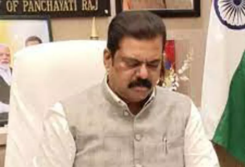 கல்யாண் - முர்பாடு இடையே ரெயில் பாதை அமைக்கும் பணி செப்டம்பரில் தொடங்கும்- மத்திய மந்திரி கபில் பாட்டீல் தகவல் கல்யாண் - முர்பாடு இடையே ரெயில் பாதை அமைக்கும் பணி செப்டம்பரில் தொடங்கும்- மத்திய மந்திரி கபில் பாட்டீல் தகவல்