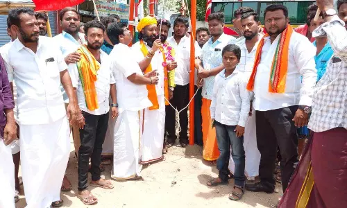 கூழ் ஊற்ற தானியங்களை இலவசமாக வழங்க வேண்டும்