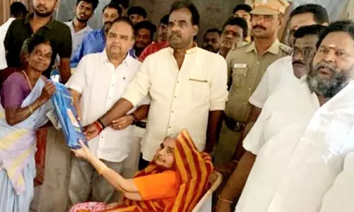 1700 ஏழைகளுக்கு நலத்திட்ட உதவி 1700 ஏழைகளுக்கு நலத்திட்ட உதவி