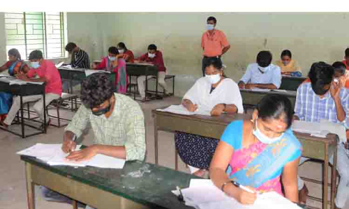 பெரம்பலூரில் டி.என்.பி.எஸ்.சி. குரூப்-4 தேர்வினை 16,114 பேர் எழுதினர் பெரம்பலூரில் டி.என்.பி.எஸ்.சி. குரூப்-4 தேர்வினை 16,114 பேர் எழுதினர்